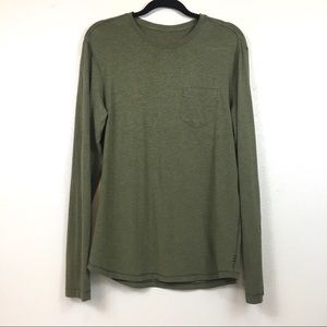 Lululemon Men’s Crew Neck Long Sleeve Shirt Size Medium